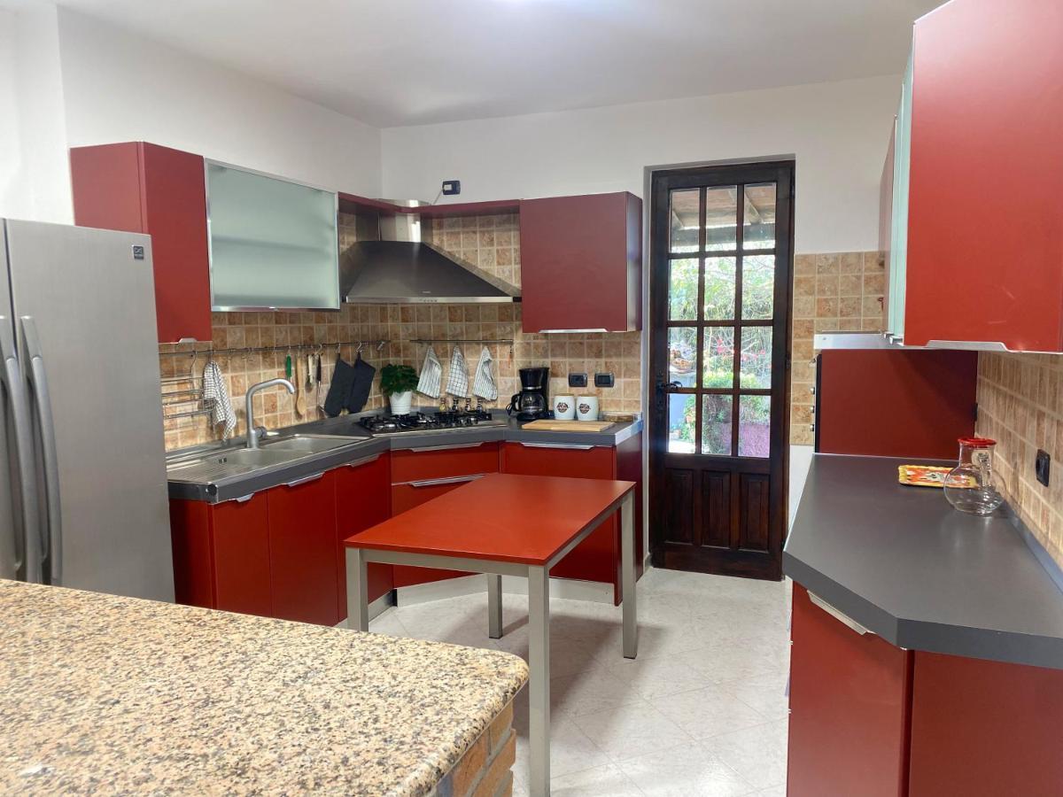 Lovely Home 5 Min Walk To The Beach, 3 Bedrooms Ample Outdoor Relax And Wifi Capitana Zewnętrze zdjęcie
