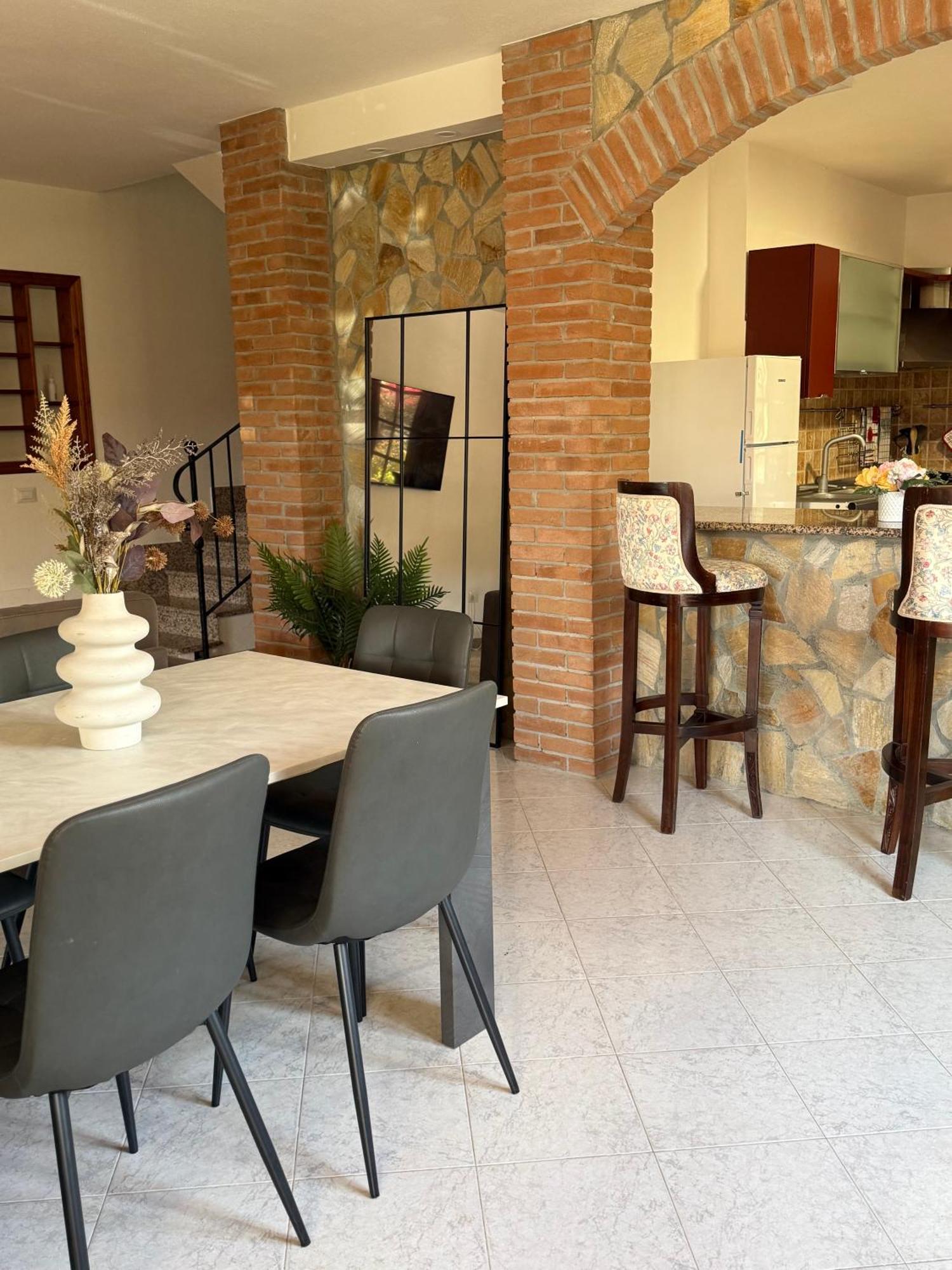 Lovely Home 5 Min Walk To The Beach, 3 Bedrooms Ample Outdoor Relax And Wifi Capitana Zewnętrze zdjęcie